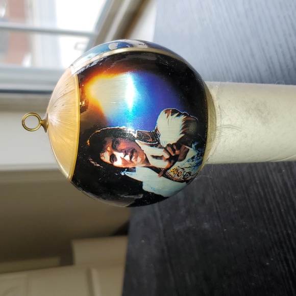 ELVIS PRESLEY ORNAMENT - Picture 3 of 5